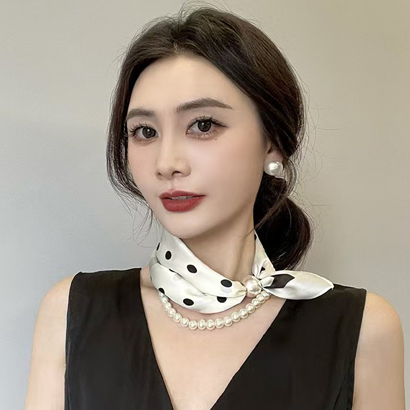 Satin Neck Scarf with Pearls C - đánh giá và giá Pearl Trim Chain