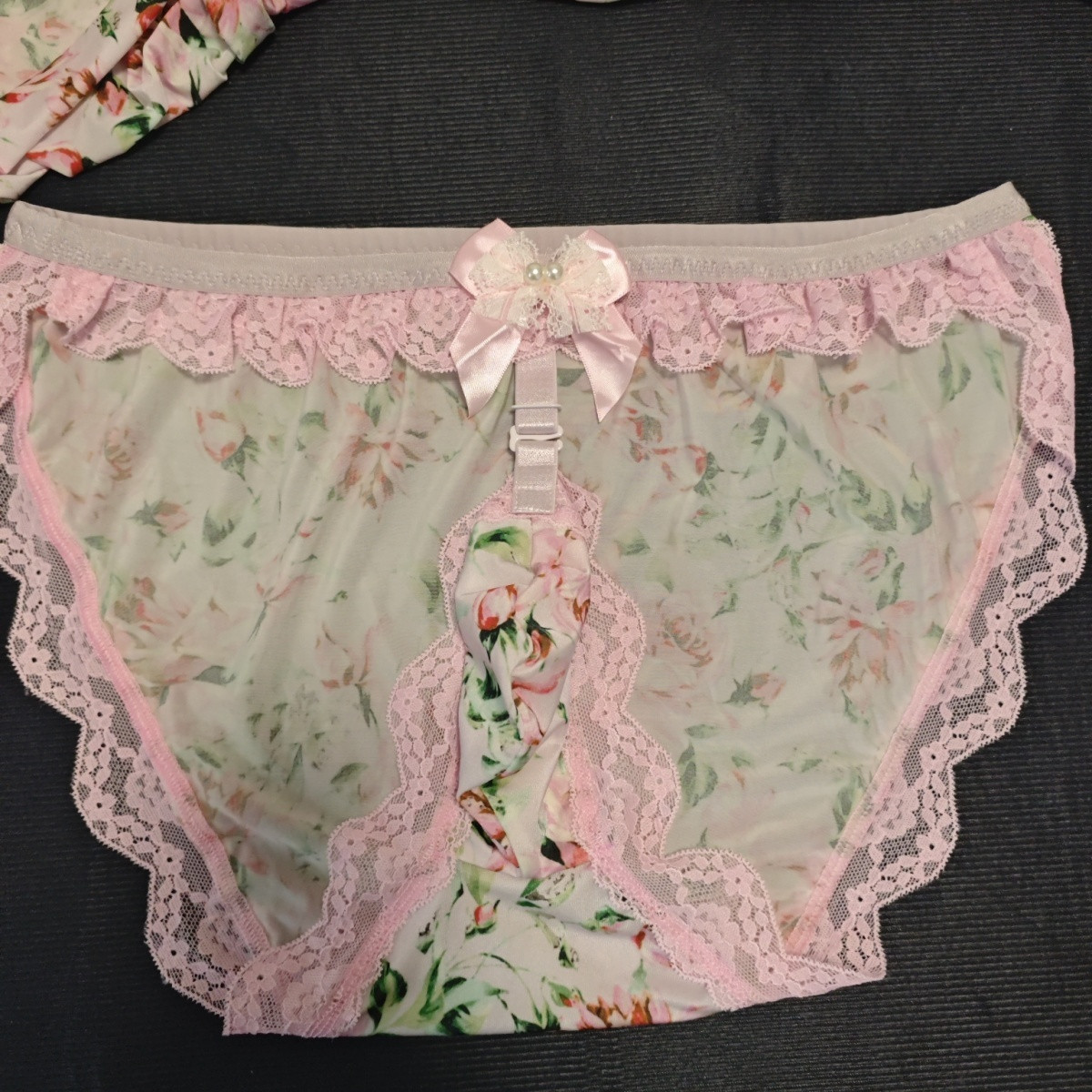 Handmade Floral Sexy Cute Man  - đánh giá và giá Embellish Knit